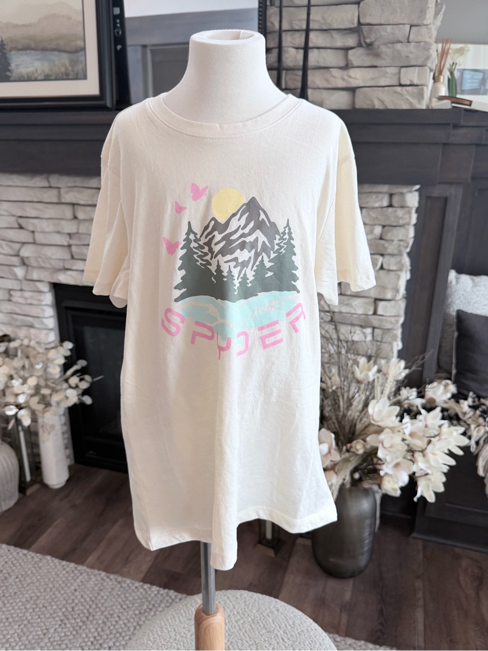 NWT Spyder Youth Small Cream Graphic Tee - Mountain Print